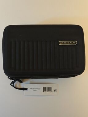 Briggs & Riley Black Ribbed Travel Case